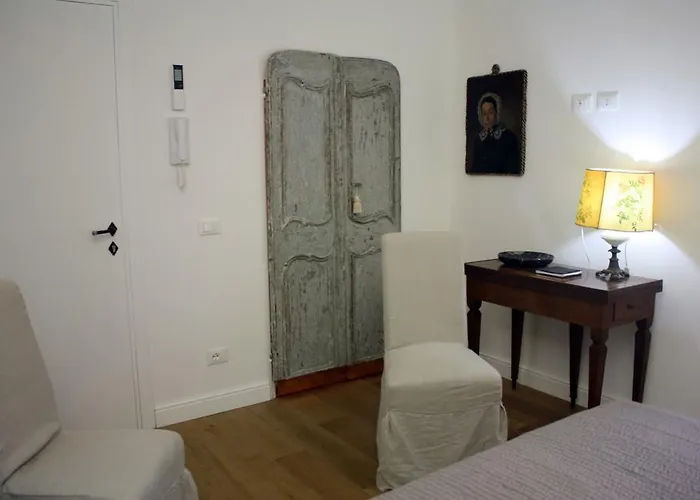 La Dimora Del Conte Bracco B. Maison d'hôtes 3*